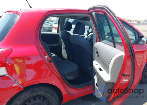 2011 Toyota Yaris z USA, uszkodzony, nr VIN JTDKT4K38B5332157